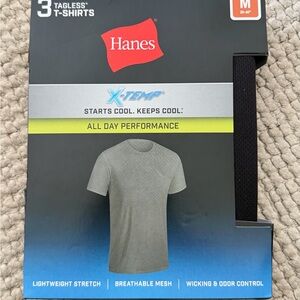 NIP Men’s SZ M 38-40” Tagless Hanes X—Temp T-Shirts Lt Weight Stretch